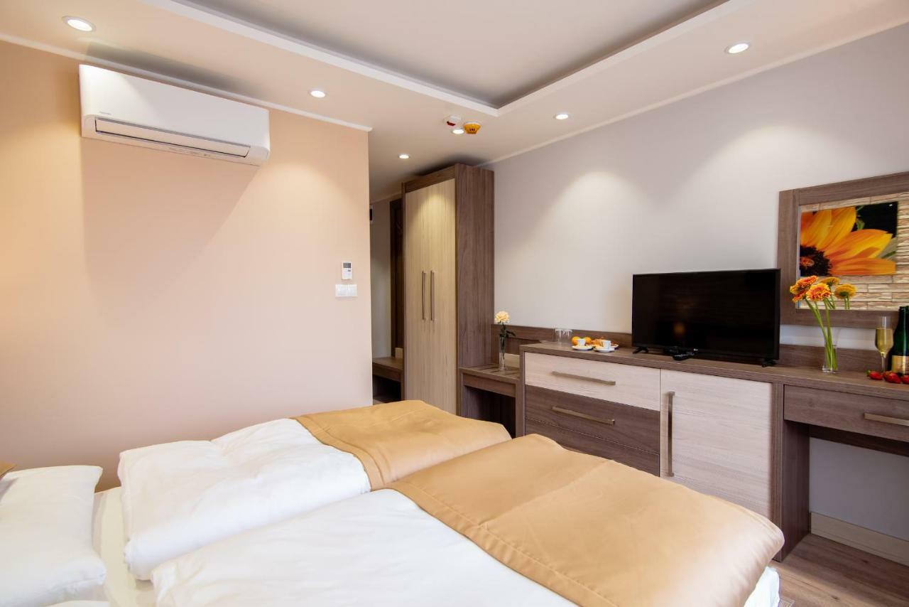 Hotel Viktor Bratislava Extérieur photo