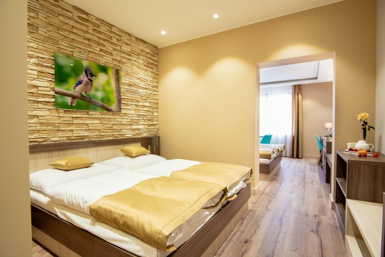 Hotel Viktor Bratislava Extérieur photo