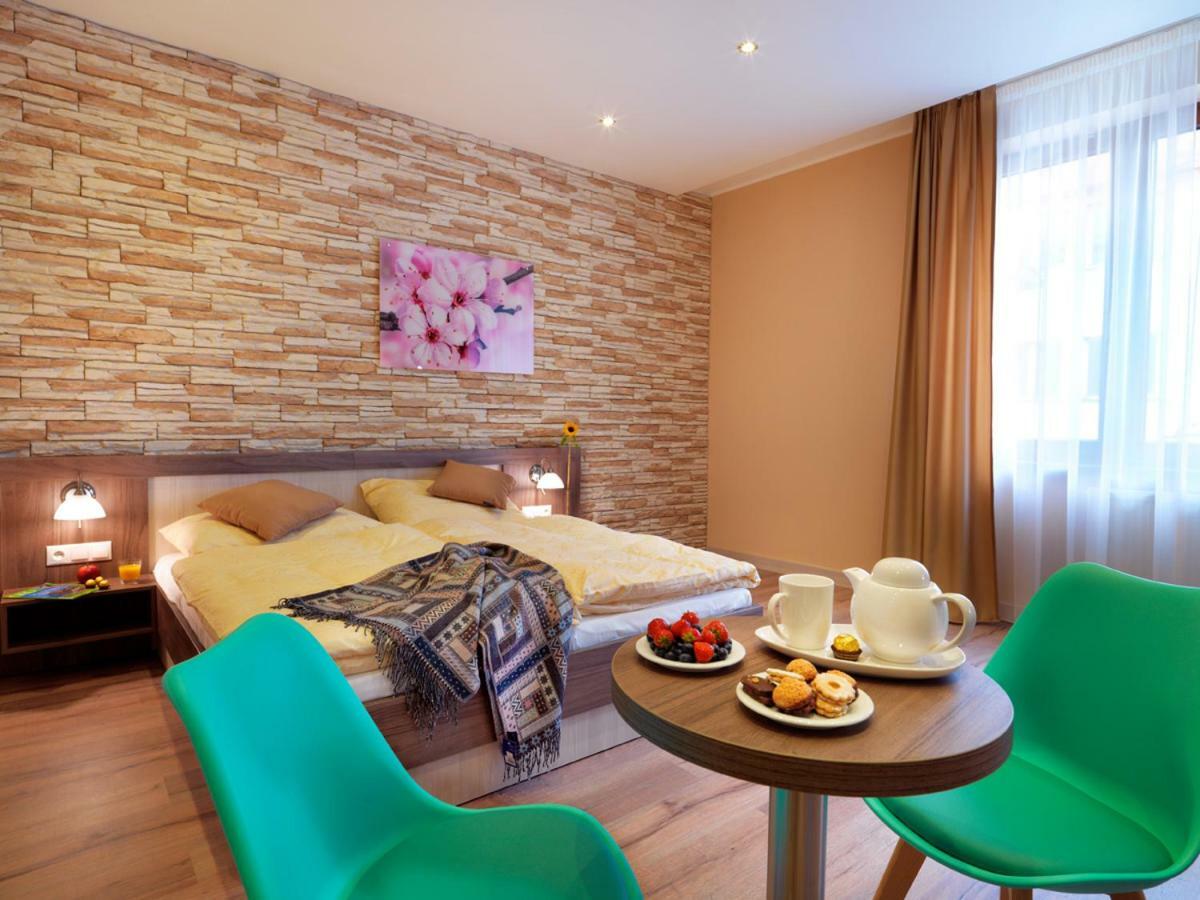 Hotel Viktor Bratislava Extérieur photo