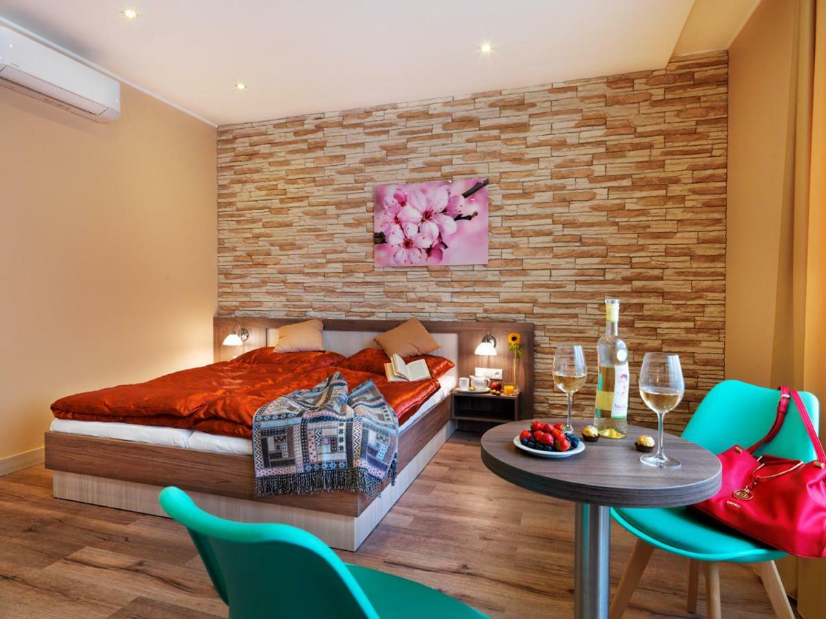 Hotel Viktor Bratislava Extérieur photo